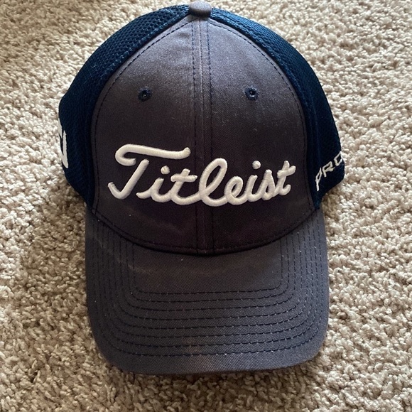 Titleist Pro V1 FJ Golf Hat - Picture 1 of 6